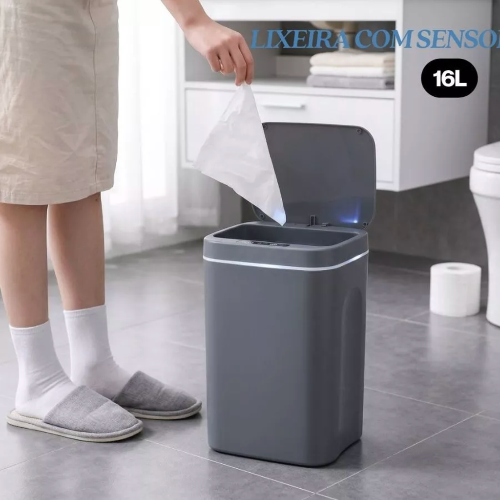 Lixeira automática 16L em ambiente doméstico